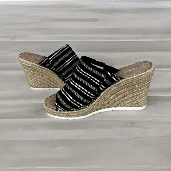 TOMS Women’s 10 Monica Mule Wedge Sandal Black Stripe Canvas Espadrille - Picture 2 of 7